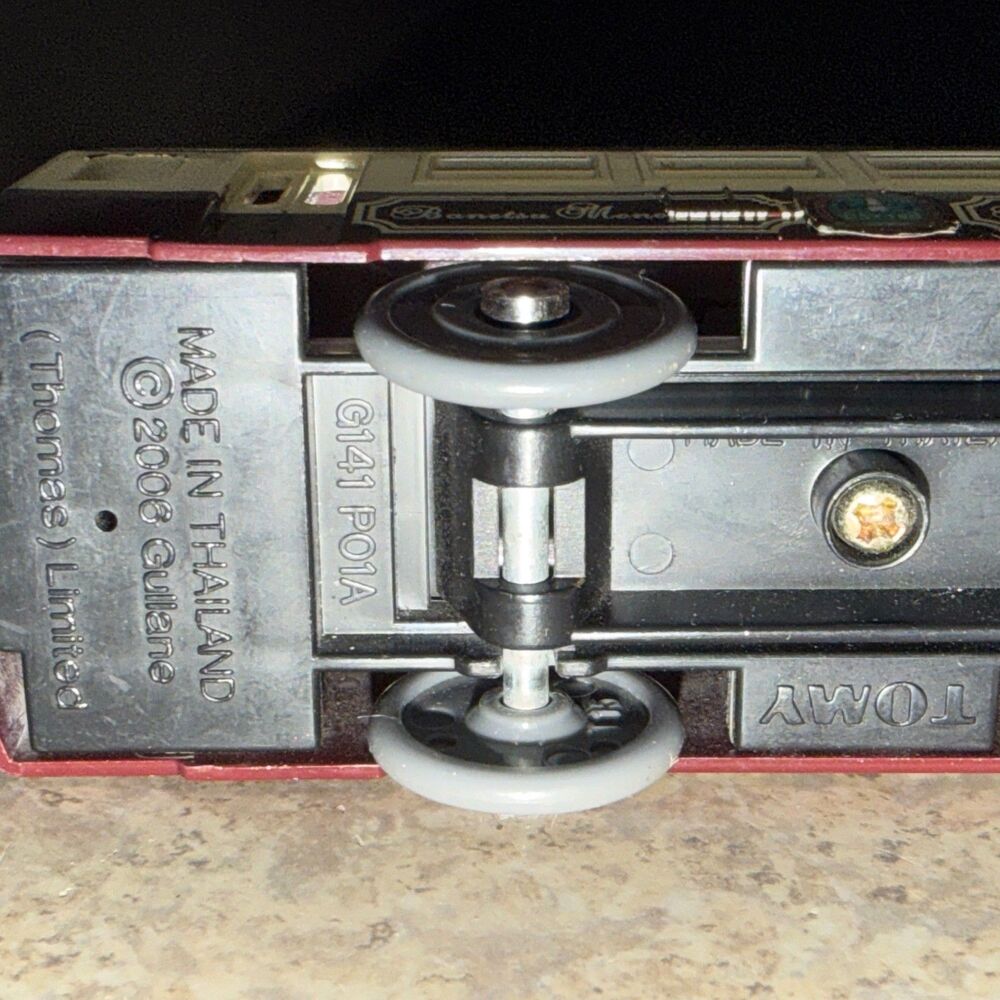 Tomy Thomas Passenger car and Western Engine (they do not connect) - Picture 4 of 4